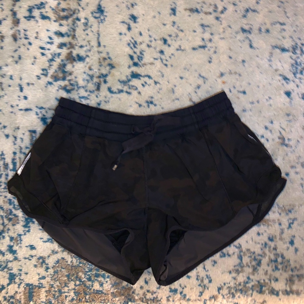 Lululemon Camo Hotty Hot Shorts size 10